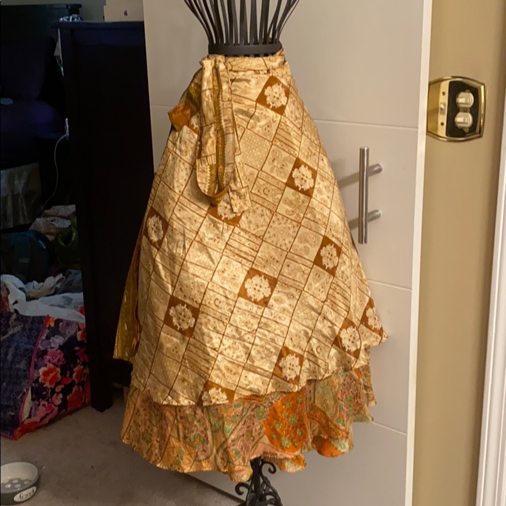 Sarong skirt